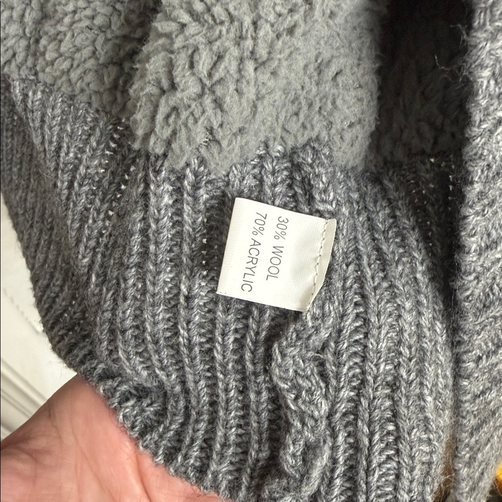 Wool sweater jacket - Picture 10 of 11